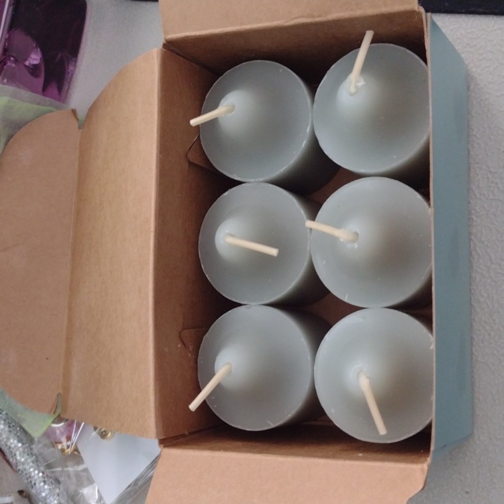 PartyLite Fig & Lychee Votive Candle Set - 6 In Box